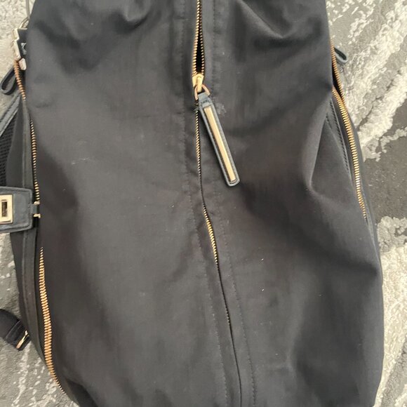 Caraa Sport Backpack: Studio 2XL - Picture 8 of 15